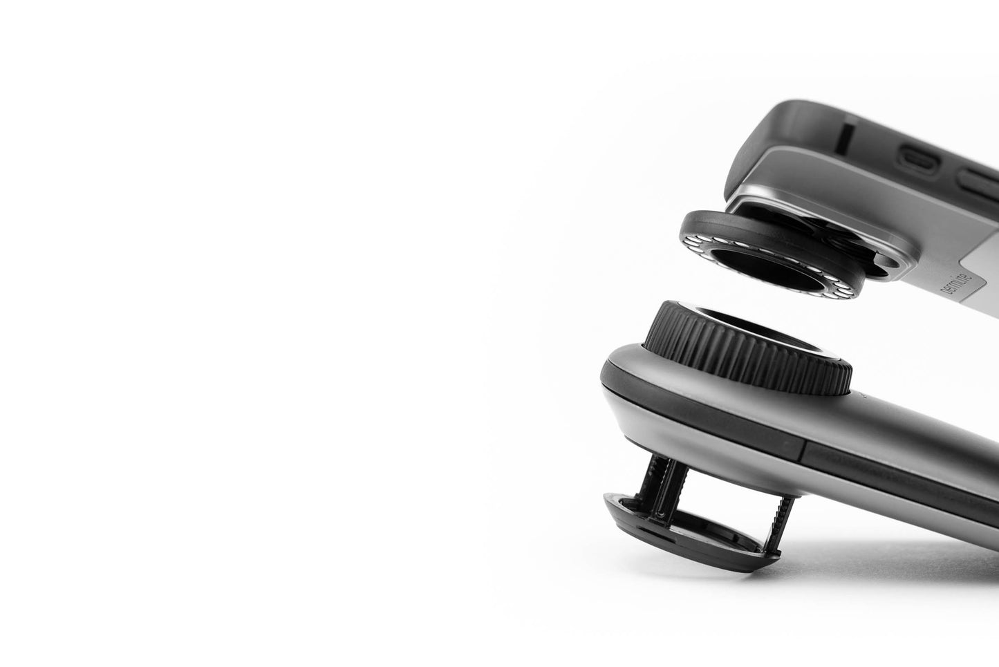 DermLite Adapter für Smartphone iPhone 12 Serie